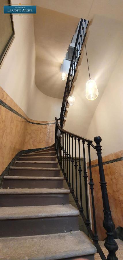 B&B La Corte Antica - Luino Lago Maggiore Dış mekan fotoğraf